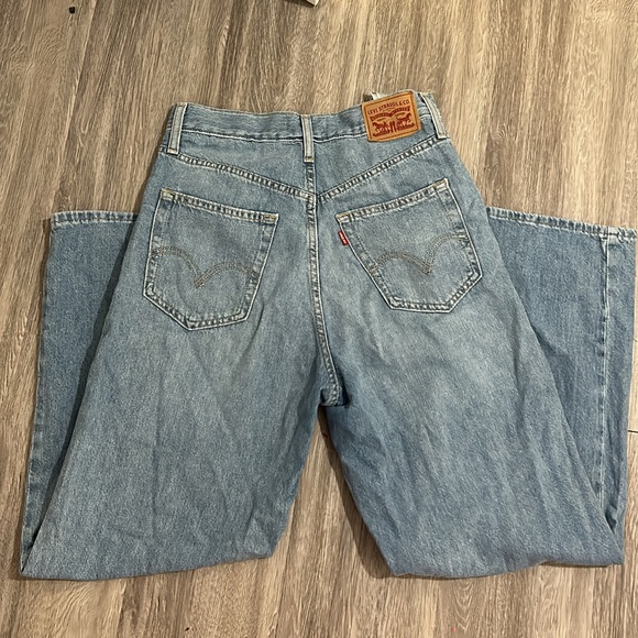 Levi’s high waist straight Jean - Picture 5 of 6